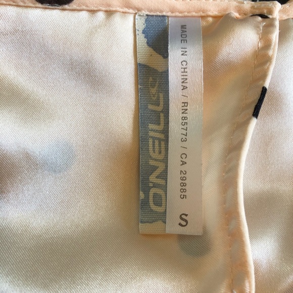 O’Neill Open Back Sundress w Black Polka Dots - Picture 9 of 9